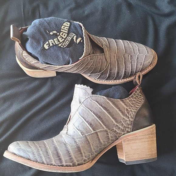 Freebird Booties - Picture 1 of 7